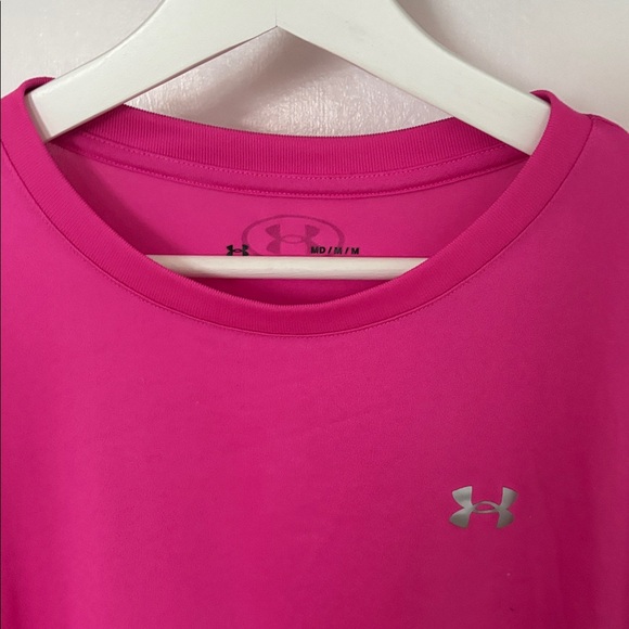 Woman’s Under Armour Heatgear Longsleeve Shirt - Picture 2 of 4